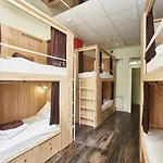Old Courtyard Hostel *