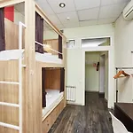 Old Courtyard Hostel *