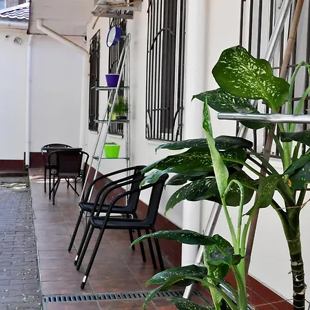 Hostel Old Courtyard *