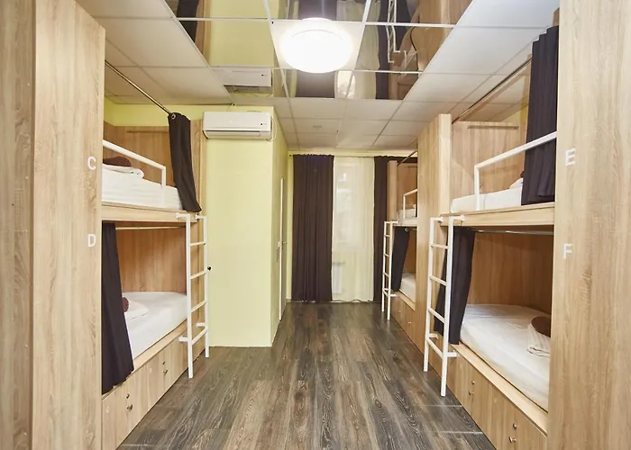 Hostel Old Courtyard *