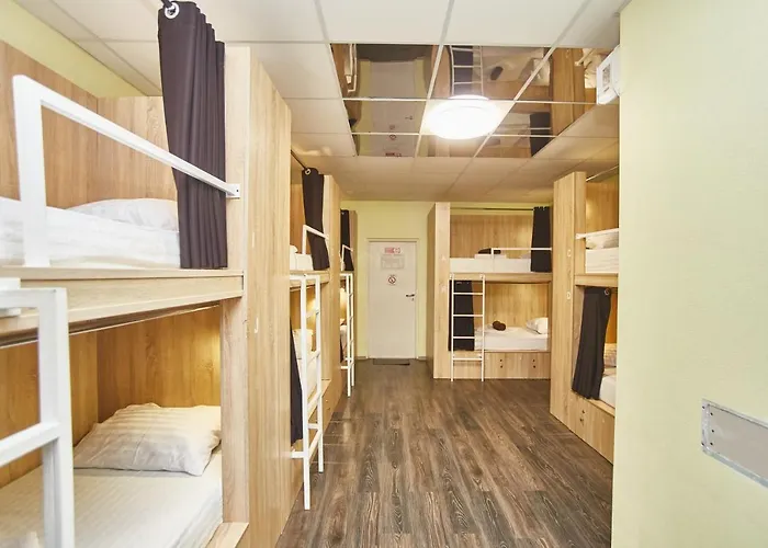 Old Courtyard Vandrerhjem *