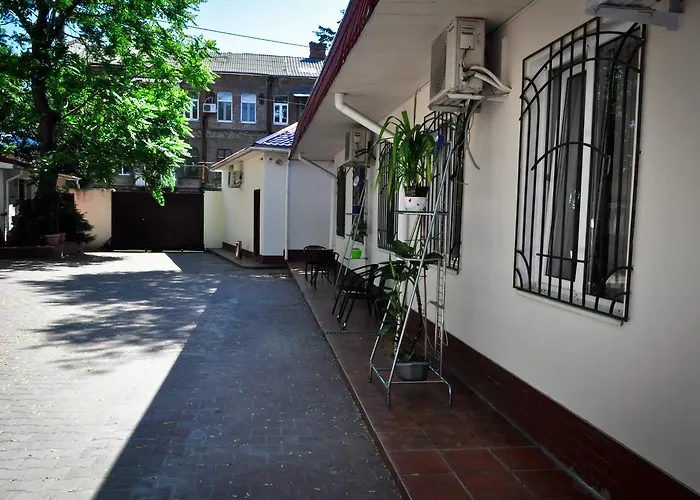 Old Courtyard Vandrerhjem