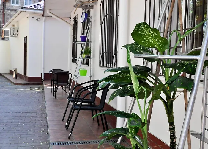 Hostel Old Courtyard *