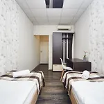 Old Courtyard Hostel *