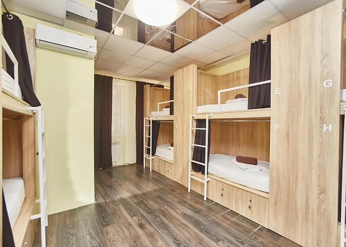 旅馆 Old Courtyard